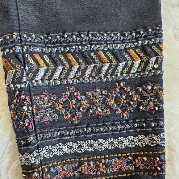 Frank Lyman Women’s Black Embroidery Legs Pants Size M - Picture 8 of 10